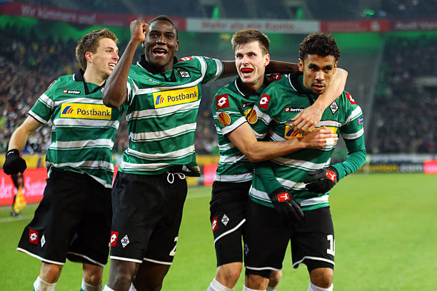 足球是一个 足球是一个